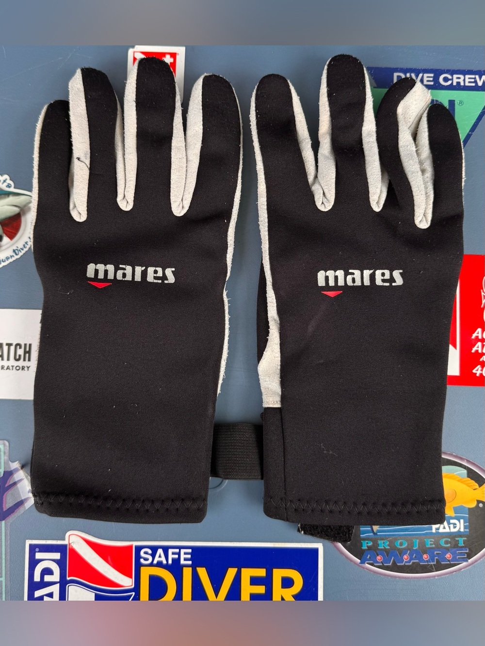 Mares Black and White Dive Gloves